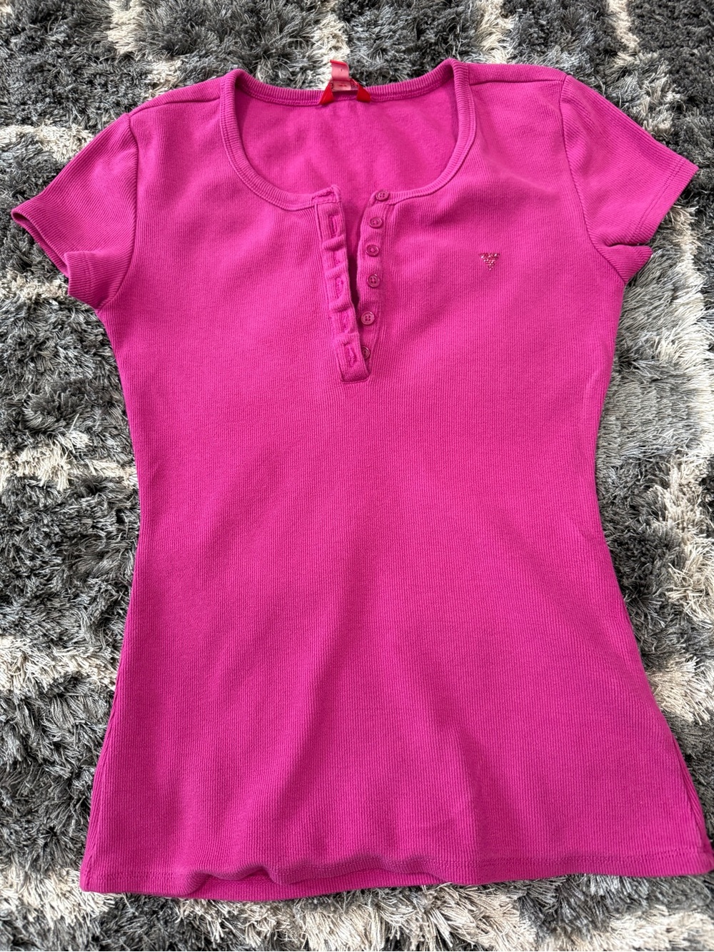 Guess Short Sleeve Henley Tee in Bright Fuchsia